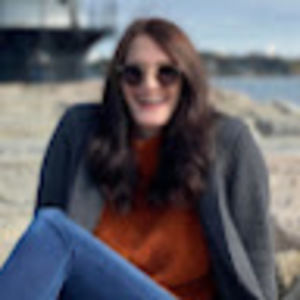 Meet your Posher, Caitlin